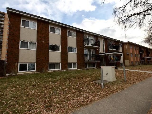 Oliver 2 Bed 1 Bath with Balcony Condo For Rent Edmonton