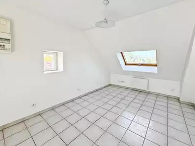 Olivet 45160 Location appartement 2 pièces t2 au dernier étage
