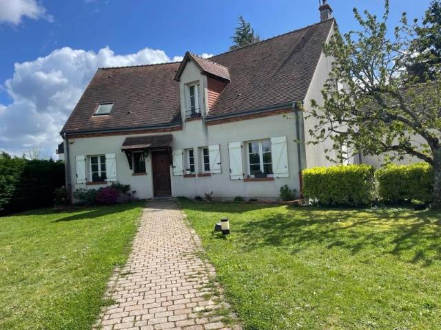 MAISON TRADITIONNELLE 190 M² OLIVET SUD