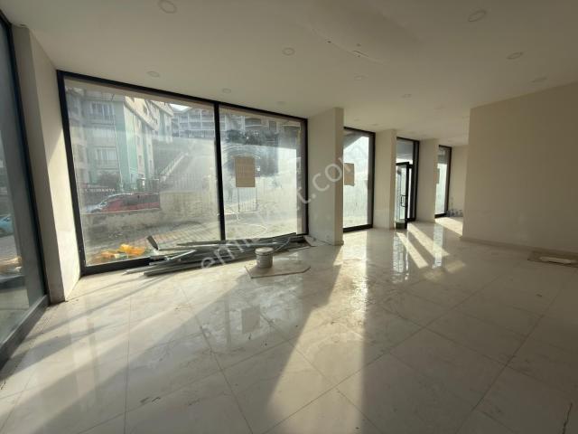 Olivium'dan Halitpaşa Mh'de 40m2 Kiralık Köşe Dükkan