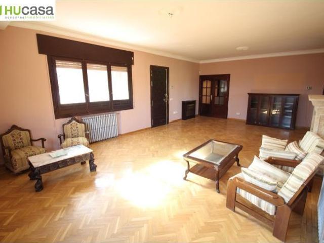 ¡OLIAS DEL REY 2 FINCAS, 1. CHALET INDEPENDIENTE CON JARDIN, 2. PARCELA CON PISCINA! ¡ OPC