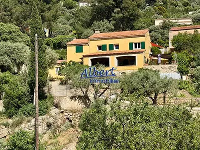 Ollioules 83190 Achat / Vente maison 7 pièces t7 au dernier étage
