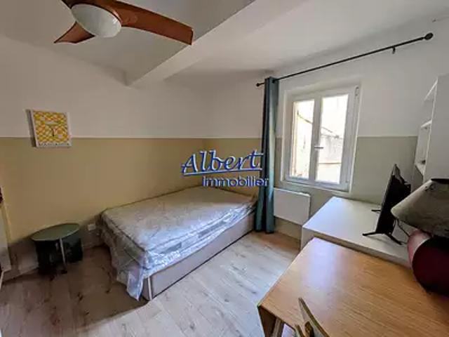 Ollioules 83190 Location appartement 1 pièce t1 au dernier étage
