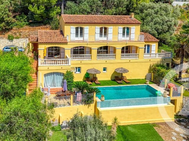 Ollioules La Courtine Rare A La Vente ! Coup de Cœur assur. 221m² Ollioules