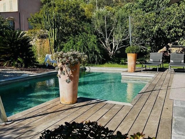 Ollioules Maison familiale avec jardin et piscine