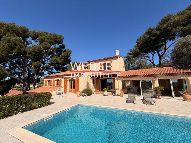 OLLIOULES Villa 200 m2 Piscine Aperçu mer