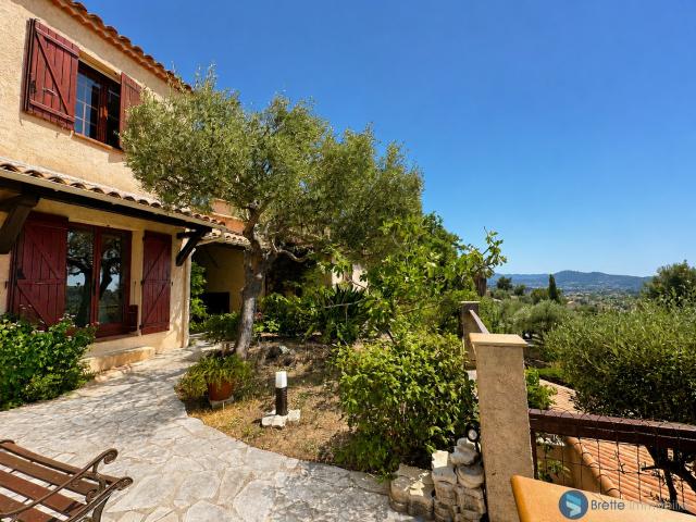 OLLIOULES VILLA DE 110M2 DANS LOTISSEMENT AU CALME GARAGE