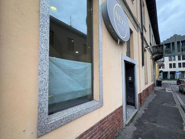 Oltre 3 vetrine in affitto a Busto Arsizio