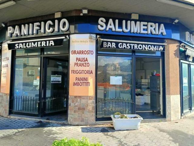 Oltre 3 vetrine in affitto a Catania