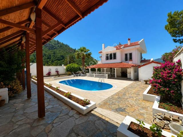 Ölüdeniz Ovacık'ta Havuzlu Ve Manzaralı 4+1 Müstakil Villa