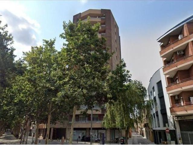 ¡ OLVÍDATE DE BUSCAR APARCAMIENTO. GRAN OPORTUNIDAD !