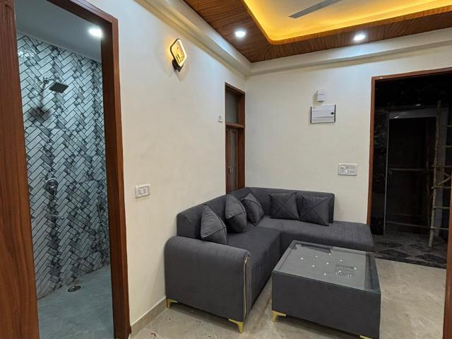 Om Real Estate 1 Bedroom 550 Sq. Ft. Apartment in Chattarpur Delhi Listing ID: #10396
