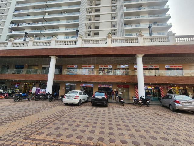 Omaxe World Street Commercial Showroom 200 Sq. Ft. in Sector 79 Faridabad Listing ID: #8648