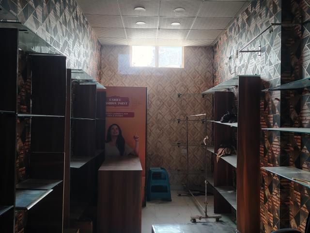 Omaxe World Street Commercial Shop 215 Sq. Ft. in Sector 79 Faridabad Listing ID: #9545
