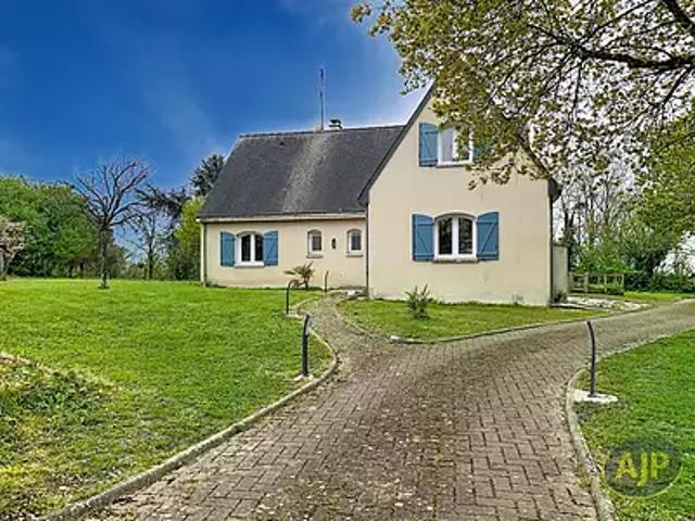Ombrée d'Anjou 49420 Achat / Vente maison 5 pièces t5 au dernier étage terrasse