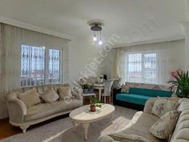 Ömürevlerinde Deniz Ve Orman Manzaralı Satılık 3+1 Daire