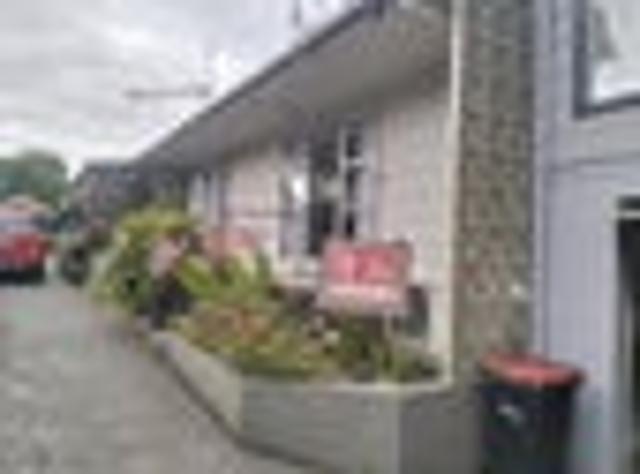 On the edge of the CBD, Price drop to $415,000