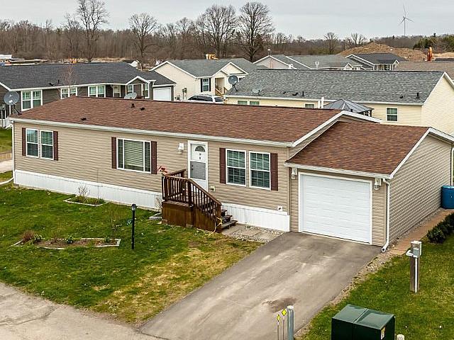 On The Shores Of Lake Erie 3 Bed, 2 Bath