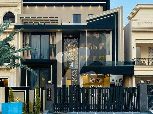 On Excellent Location 10 Marla House In Only