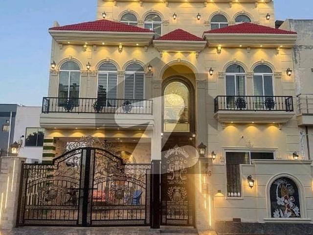 On Excellent Location 10 Marla House Is Available For sale In Citi Housing Society