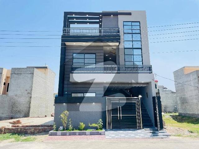 On Excellent Location 1125 Square Feet House In GT Road Of Lahore Is Available For sale