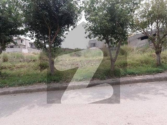 On Excellent Location 1130 Square Yards Spacious Residential Plot Available In Bahria Garden City West For sale