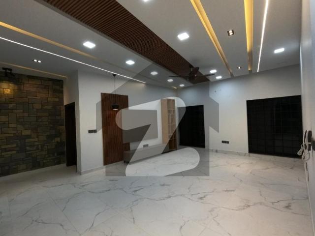 On Excellent Location 1 Kanal House Available In G 13/2 For Sale G 13/2
