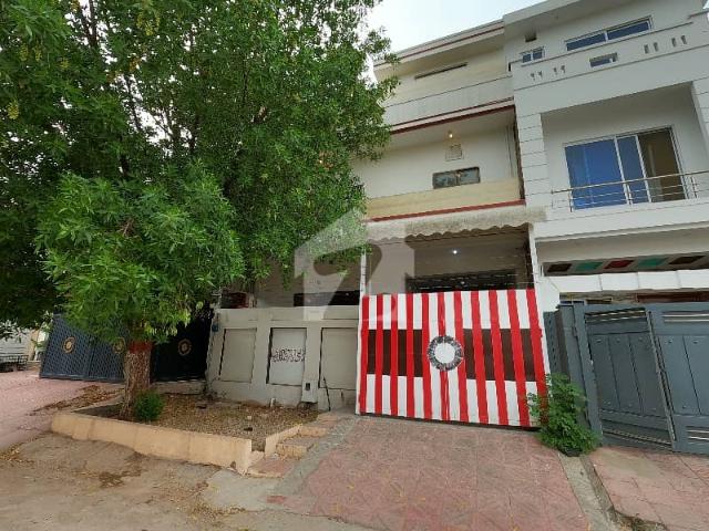 On Excellent Location 4 Marla House For sale In Rs. 36000 Only