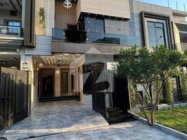 On Excellent Location 5 Marla House In Central Park View City Tulip Extension Block For sale