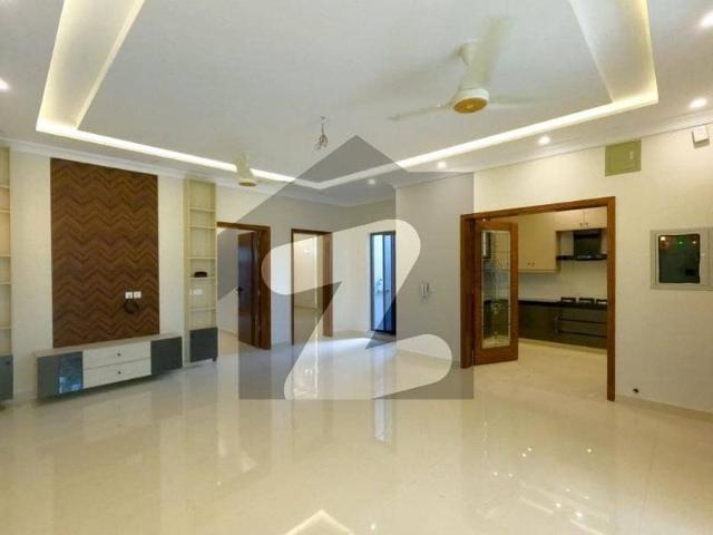 On Excellent Location 8 Marla House In Beautiful Location Of Izmir Town Extension Block P1 In Lahore