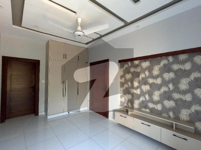 On Excellent Location House For Sale D 12/1
