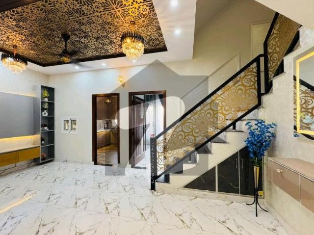 On Excellent Location House For sale In Royal Palm City