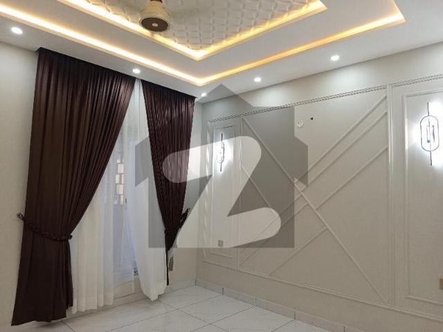 On Excellent Location House Sized 10 Marla In Citi Housing Society