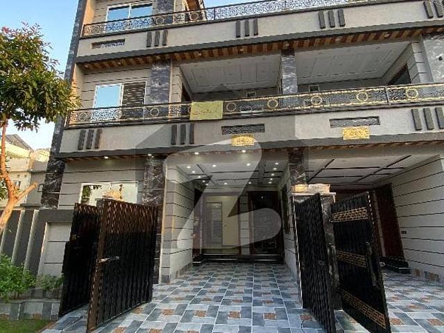 On Excellent Location Park View City Tulip Extension Block 5 Marla House Up For sale