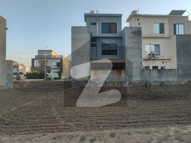 On Excellent Location Residential Plot For Sale In Park View City Platinum Block