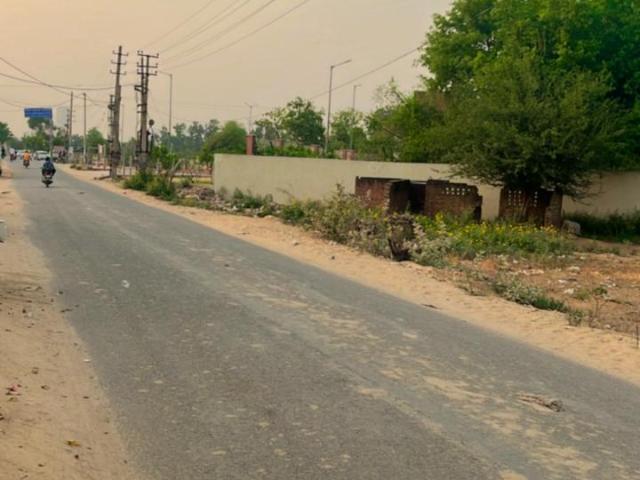 On Road Commercial Land 200 Sq. Yd. in Dhumaspur Gurgaon Listing ID: #8911