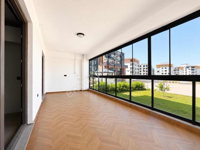 Onmax Bahçelievler'de Satılık Sıfır 3+1 160 M2 Doğalgazlı Daire