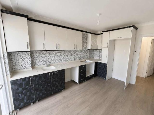 Onmax Burhaniye Merkezde 3+1 Çift Wc Önü Açık Daire