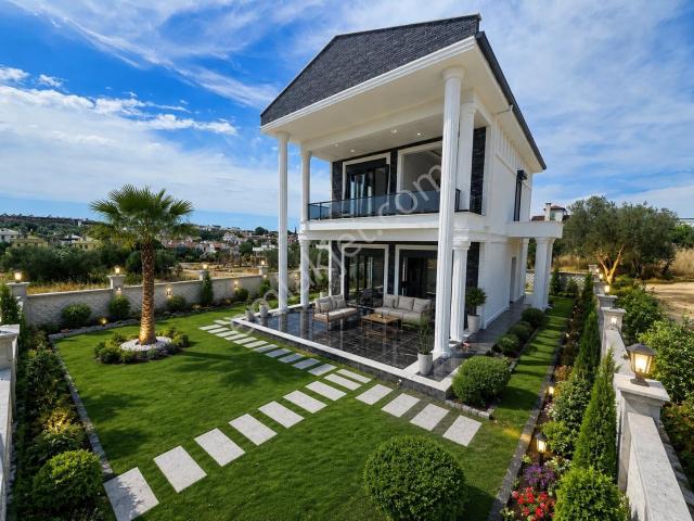 Onmax Karaağaçta Denize 200 Metre 3+1 Tam Müstakil Lüks Villa