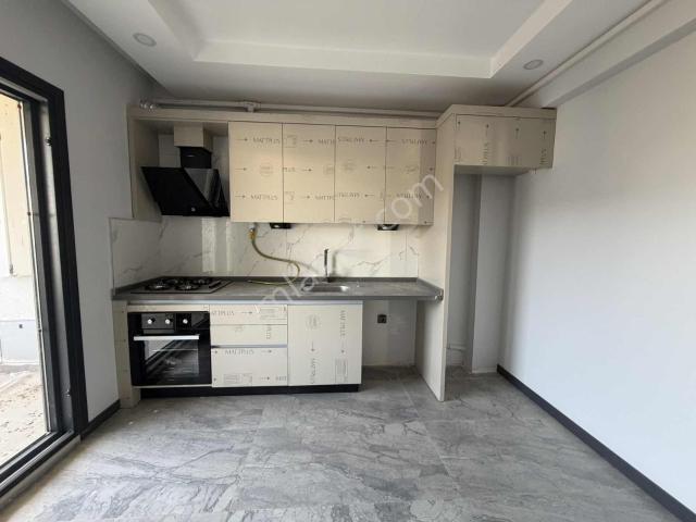 Onmax'tan Ören Yolu Üzeri Kiralık Ayrı Muftak Sıfır 2+1 Daire