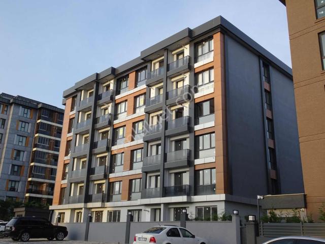 Onay 'dan Çerkezköy Tepe 'de Klima Havuz Eşyalı Modern 1+1 Daire