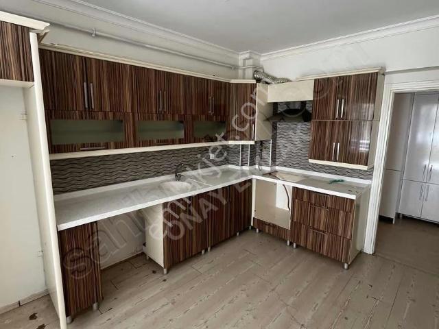 Onay Emlak'tan Şeyhcui'de 2+1 Satılık Daire