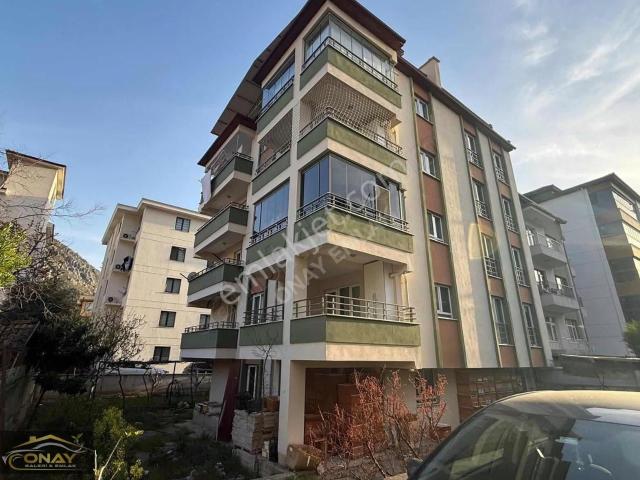 Onay Emlak'tan 10 Evlerde Satılık Ara Kat Daire