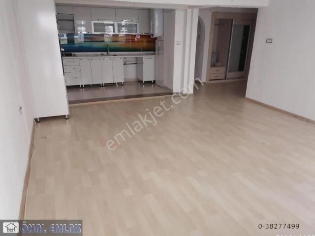 Önaldan Ankara Çankaya Dikmen Hürriyet Cad. Üzeri 3+1 Yapılı Ebeveyn Banyolu