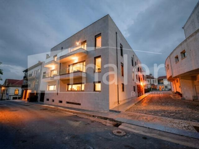 Onde o espaço encontra a luz | T3 com terraço exclusivo em Aveiro