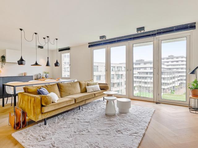 Onder bod: Mary van der Sluisstraat, 1095 ME Amsterdam | VVA