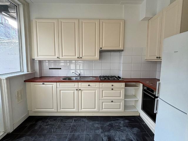 Onder bod: Ruysdaelstraat 59 2, 1071 XB Amsterdam | VVA