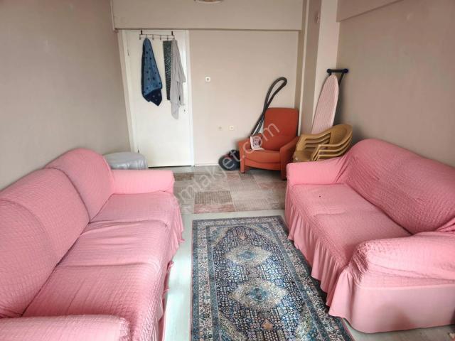 Önder Caddesi Üzerinde Arakat Eşyalı Kiralık 1+1 Daire
