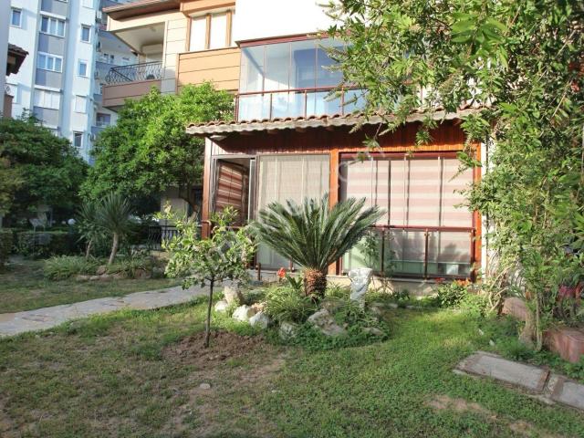 Önder Sağlam Dan Lara Güzeloba Da Satılık 5+2 Villa