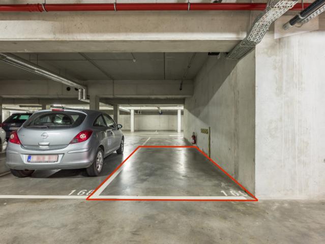 Ondergrondse autostaanplaats langs de Blancefloerlaan